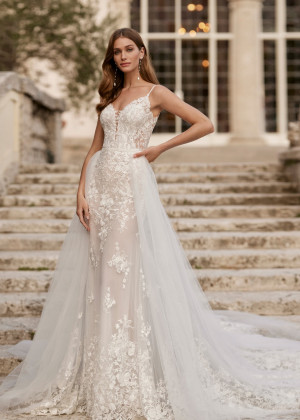 Beaded Spaghetti Straps Ivory Lace Tulle Floral Wedding Dress Beaded Spaghetti Straps Ivory Lace Tulle Floral Wedding Dress